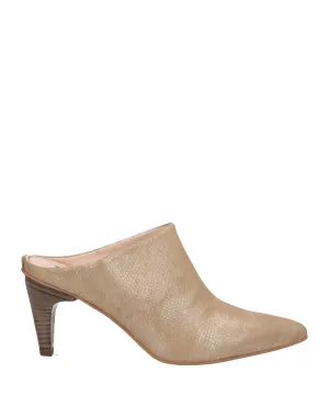 1725.A Leather Mules & Clogs (17542250LS) Woman