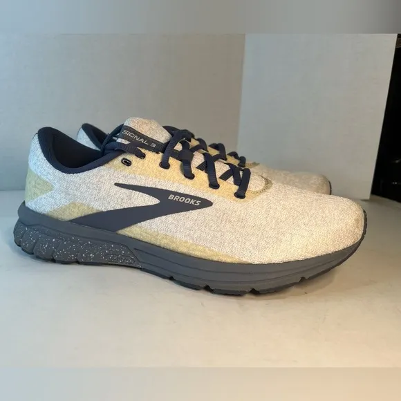 Brooks Men's Signal 3 Neutral Running Shoe