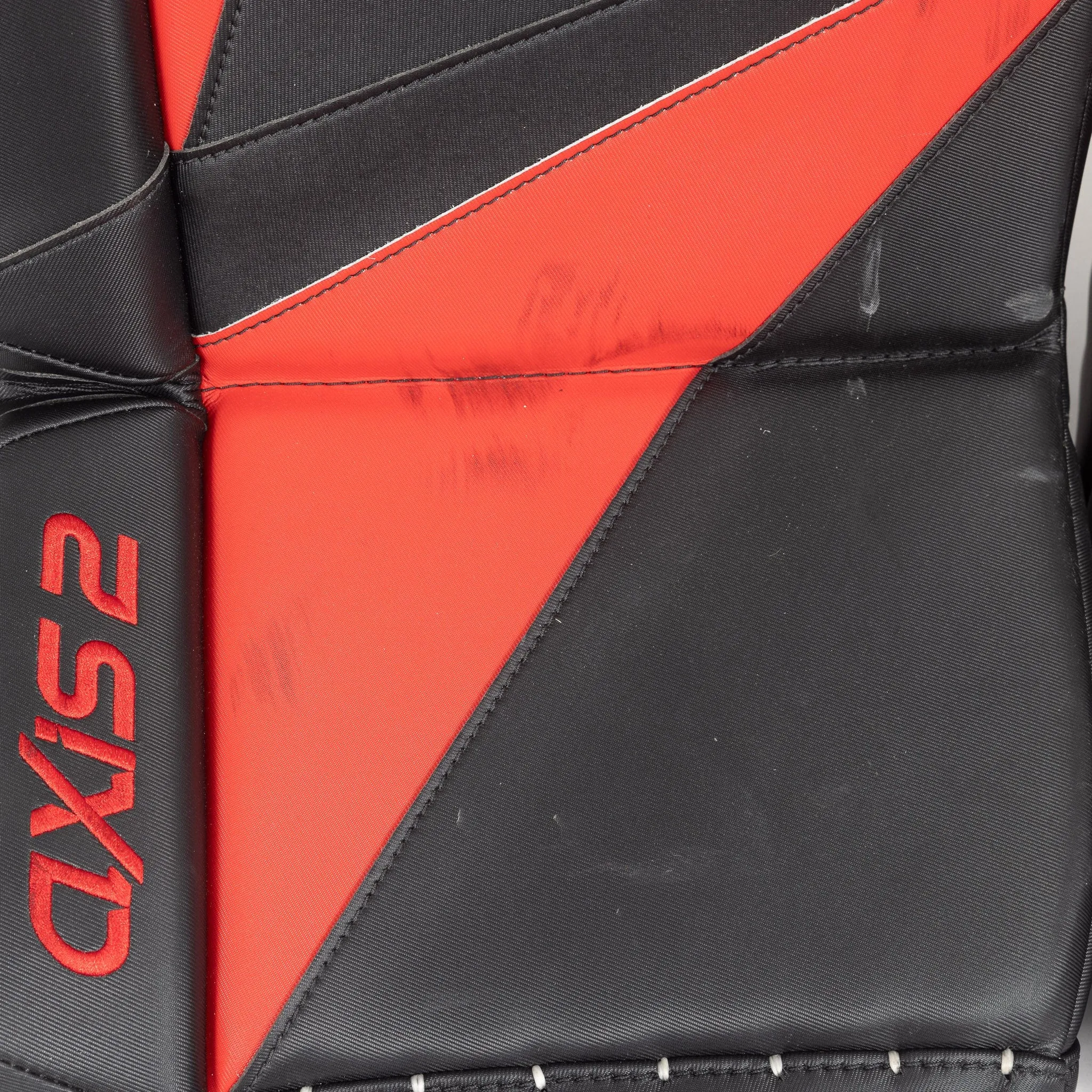 CCM Axis 2 Senior Goalie Leg Pads - USED 33 1.5"