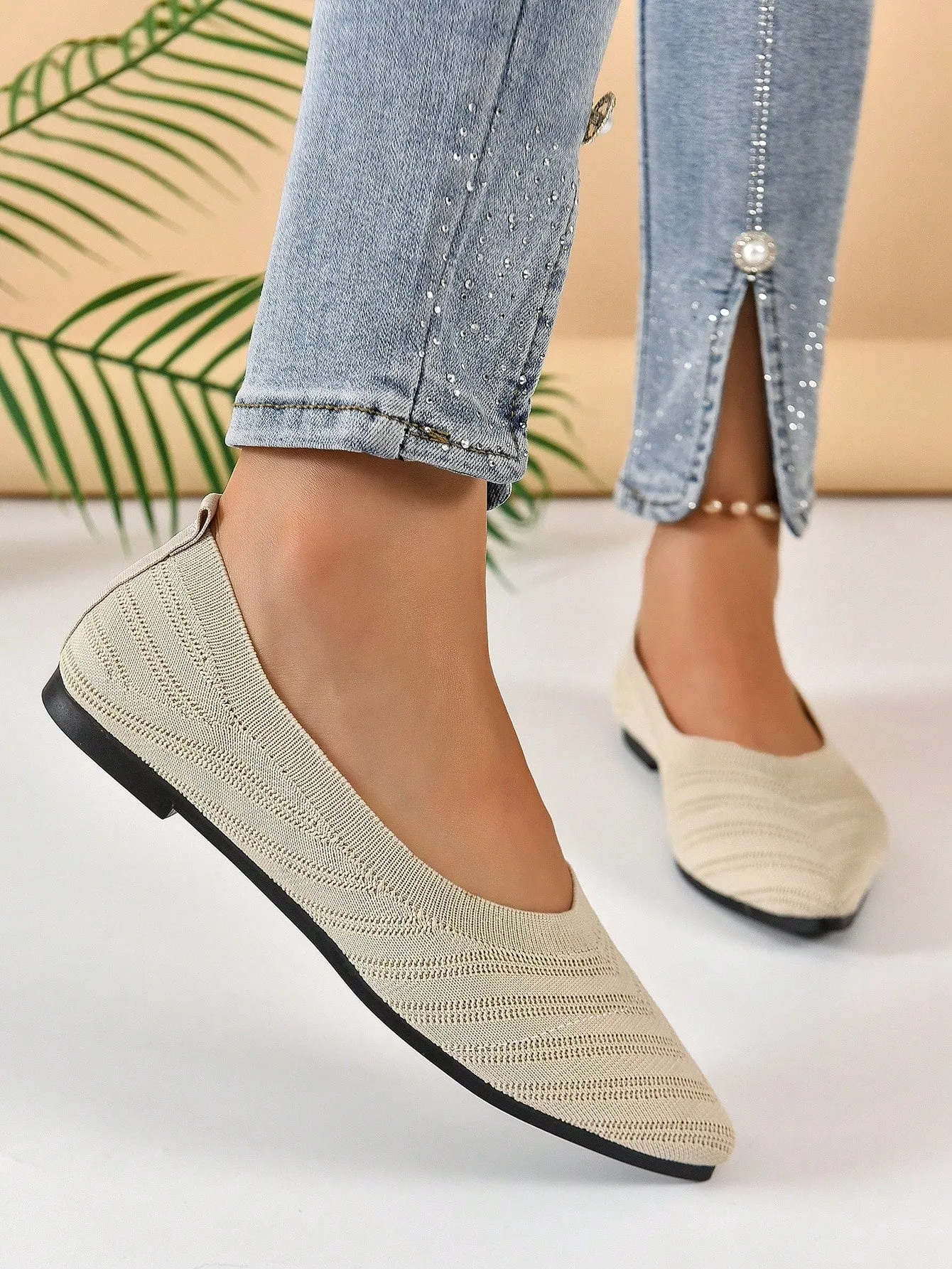 Chevron Pattern Point Toe Ballet Flats