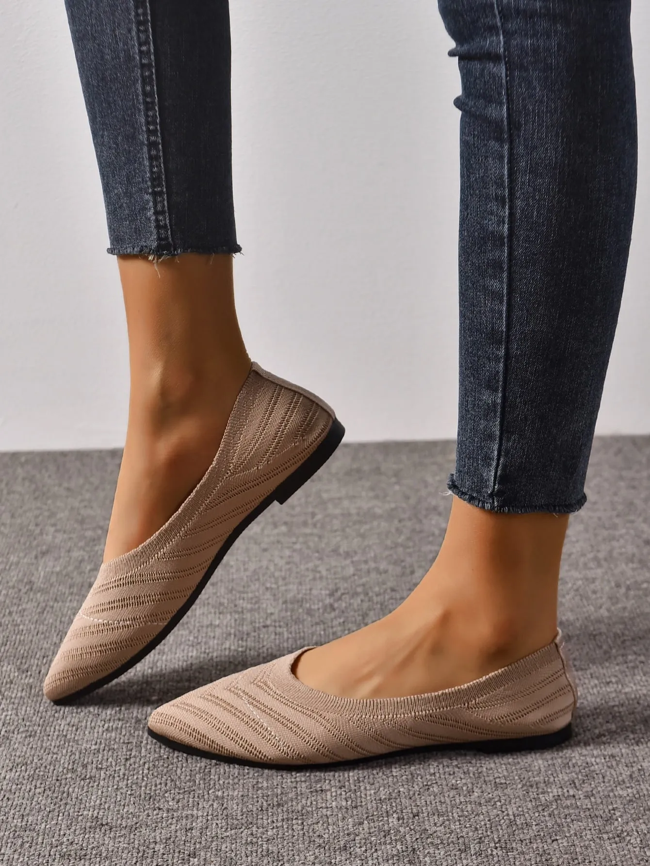 Chevron Pattern Point Toe Ballet Flats