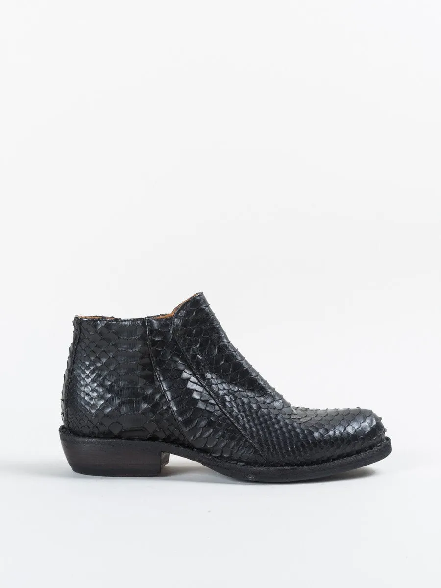 clary ankle boot
