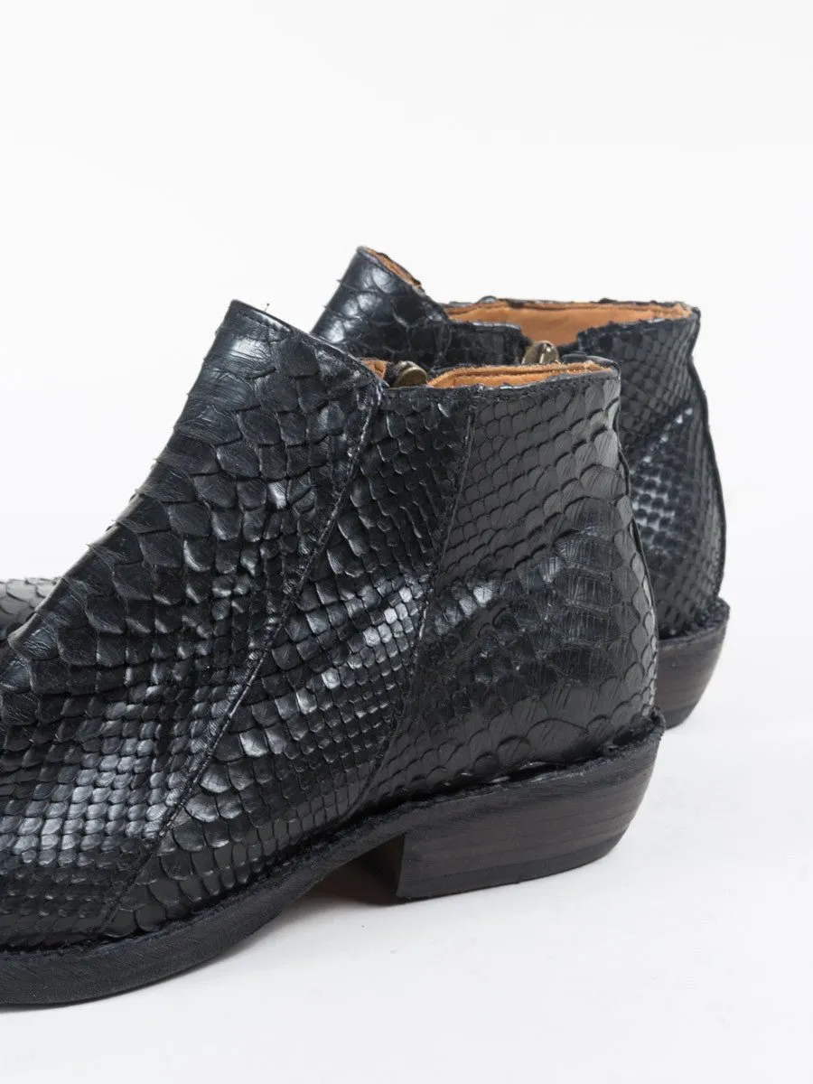 clary ankle boot