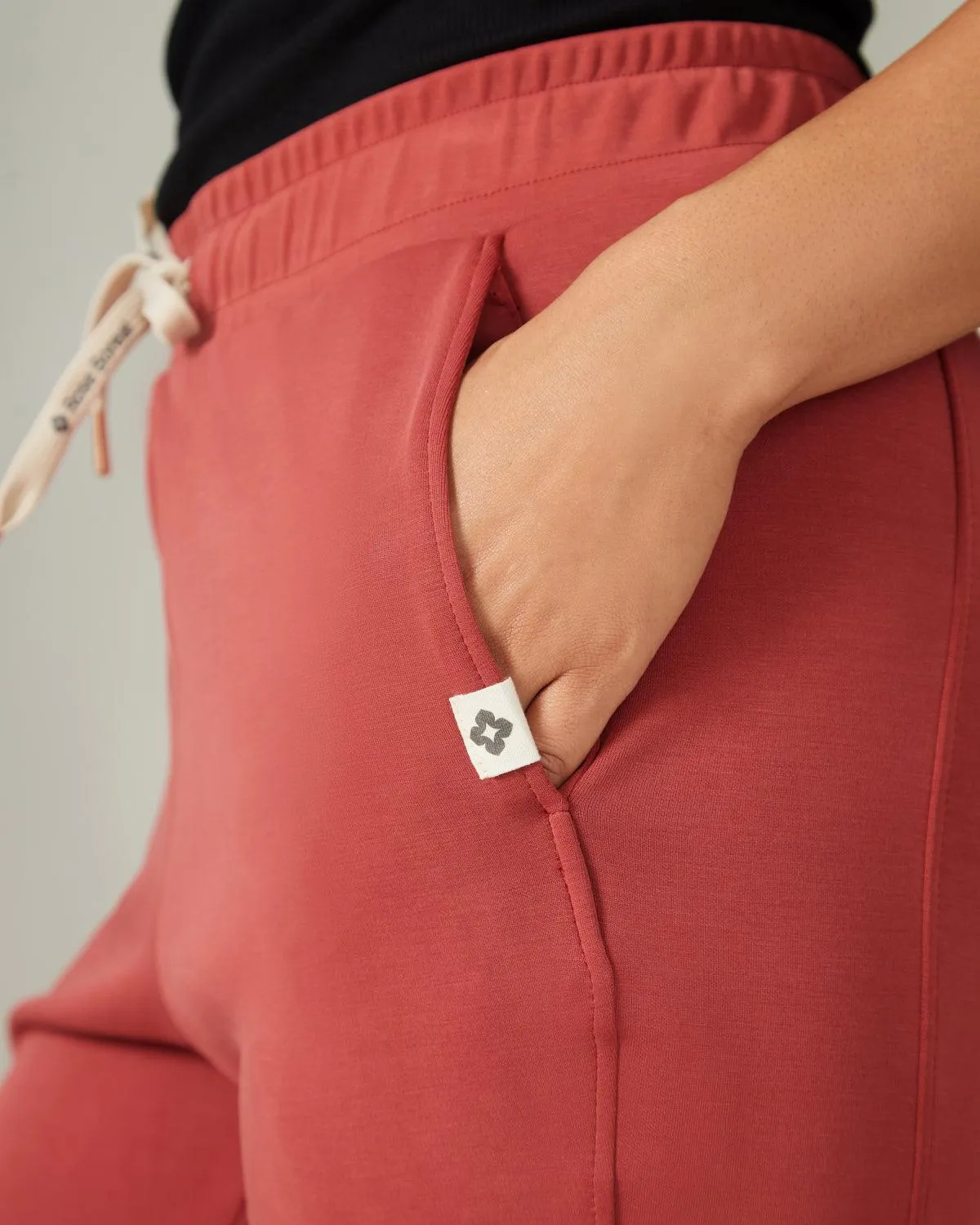 Edelweiss Jogger Pants - Rubis