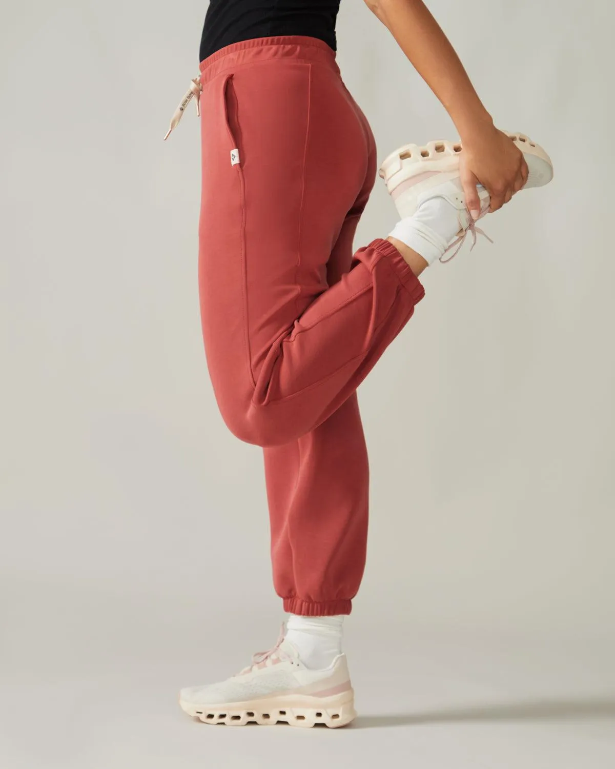 Edelweiss Jogger Pants - Rubis