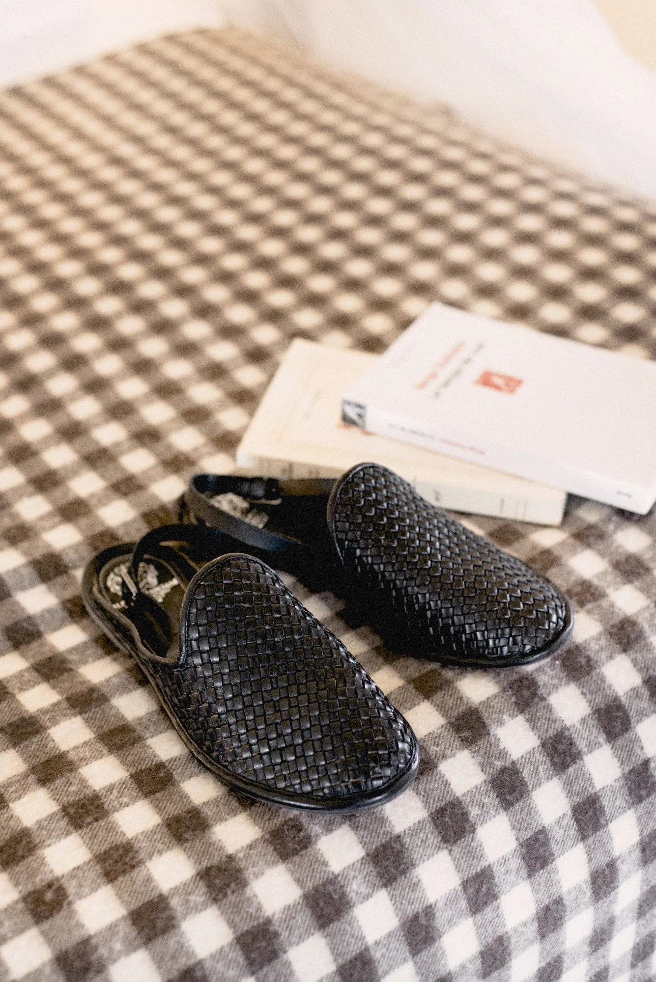 JANET 92001<br>Dama braided slippers