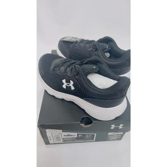 NEW! UNDER ARMOUR 3025513 Y SHOE 001-BLK 2Y