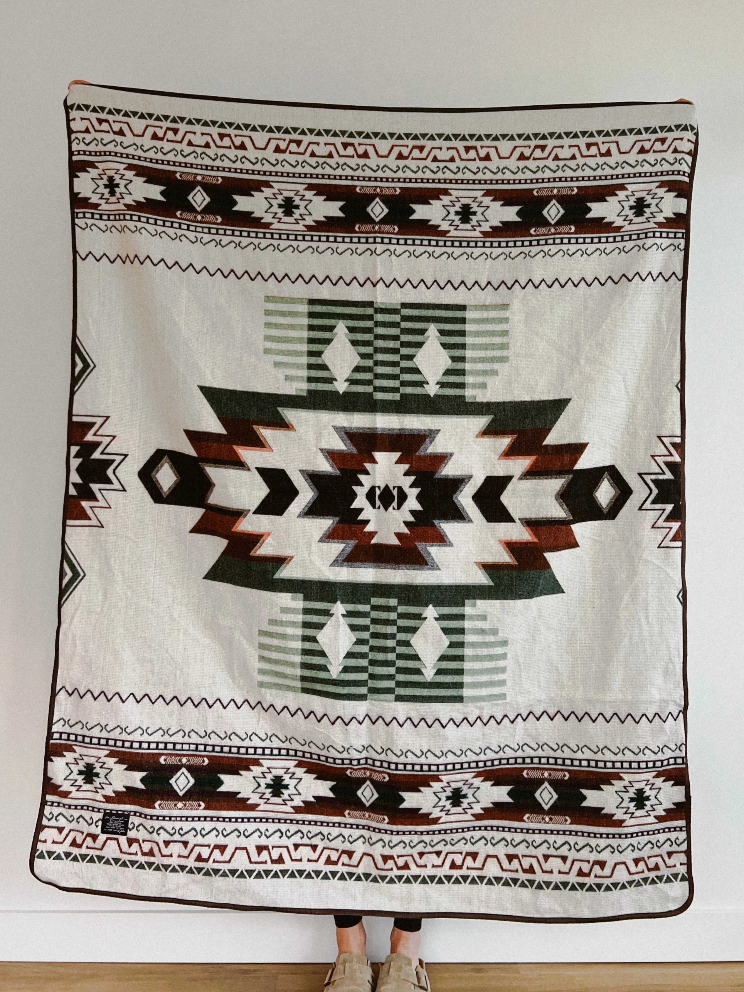 Quilotoa Aztec Reversible Blanket  //  Soft Green/Rust/Brown