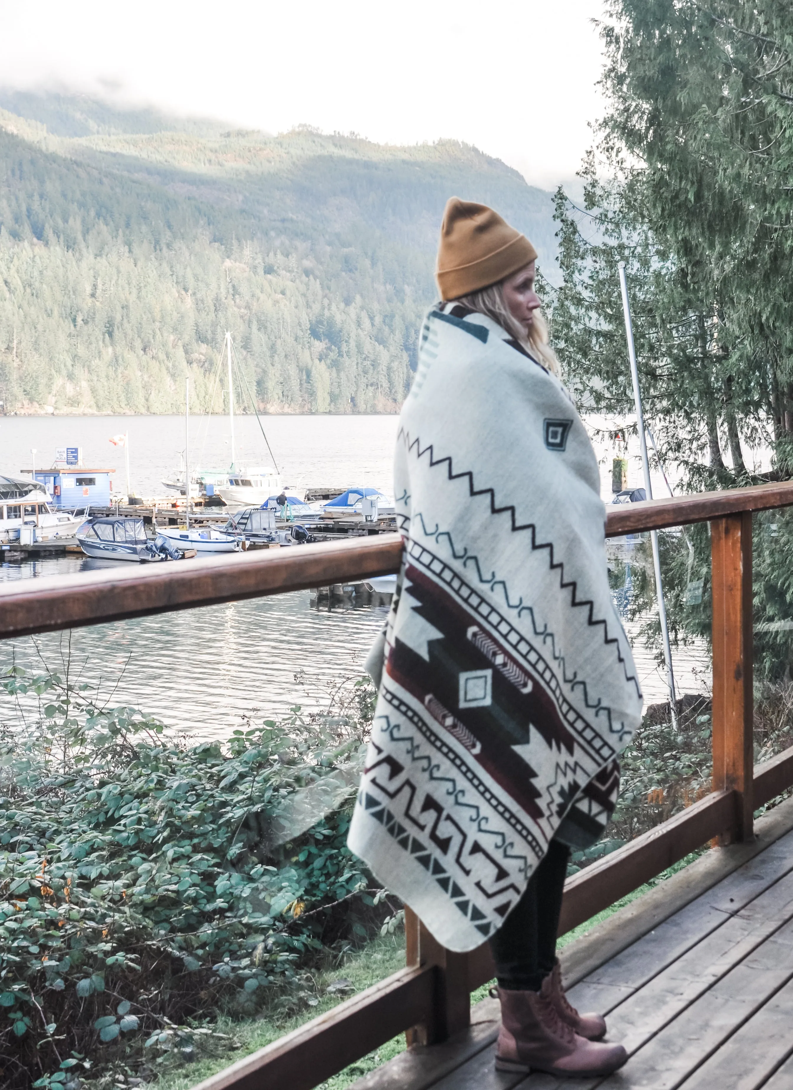 Quilotoa Aztec Reversible Blanket  //  Soft Green/Rust/Brown