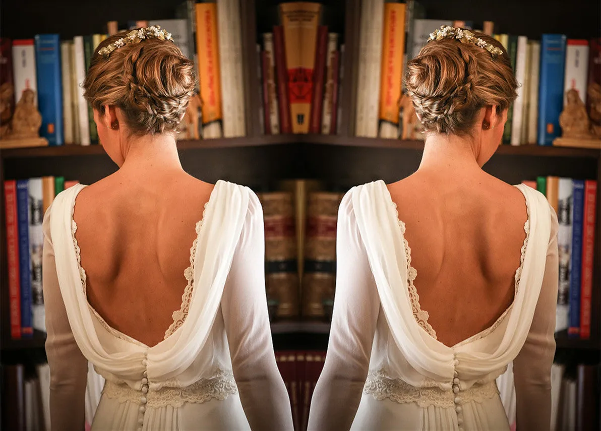 Round Neck Long Sleeve Open Back Buttons Lace Applique Chiffon Wedding Dress
