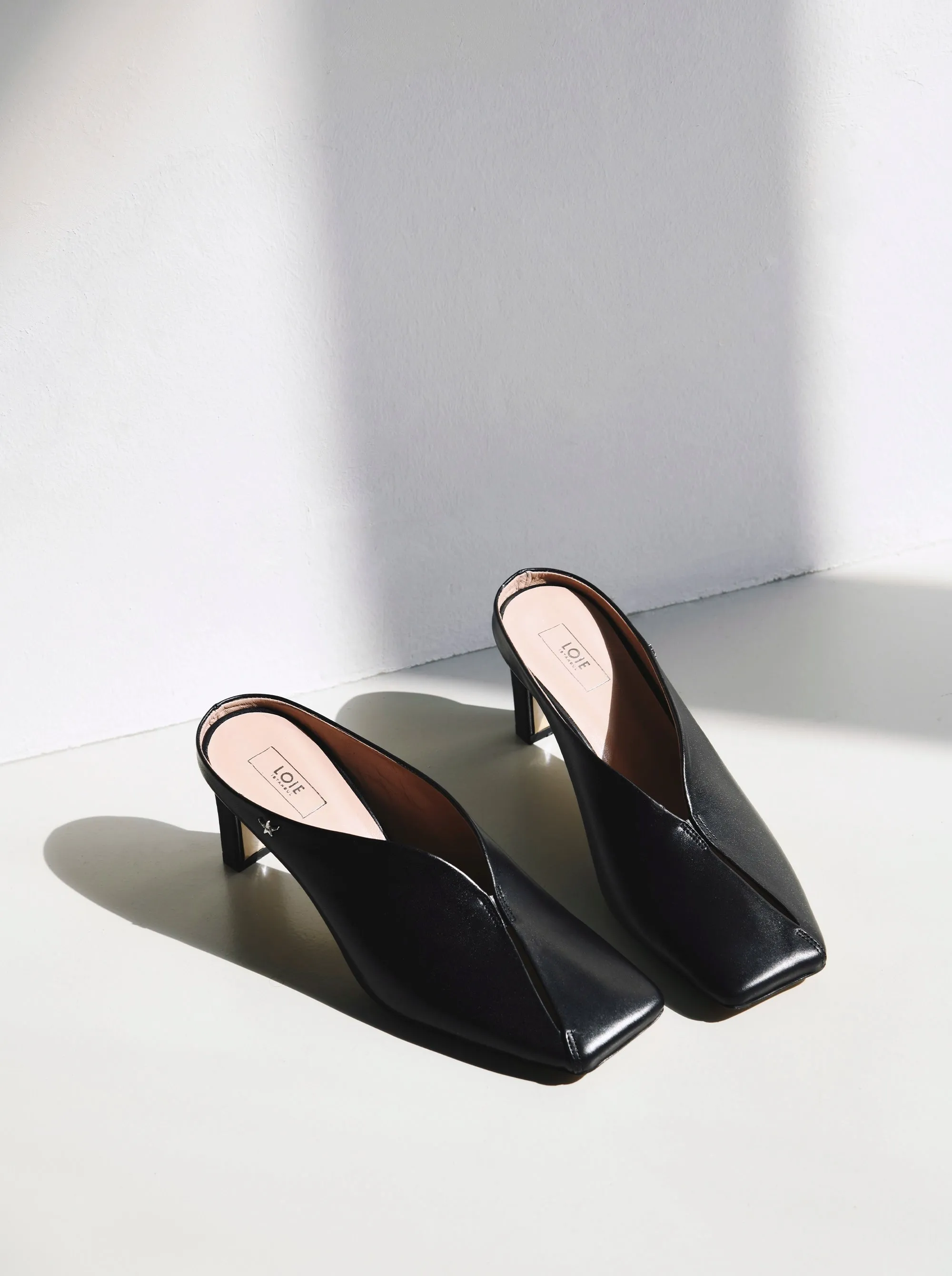 SABRINA BLACK LEATHER MULES SLIPPERS