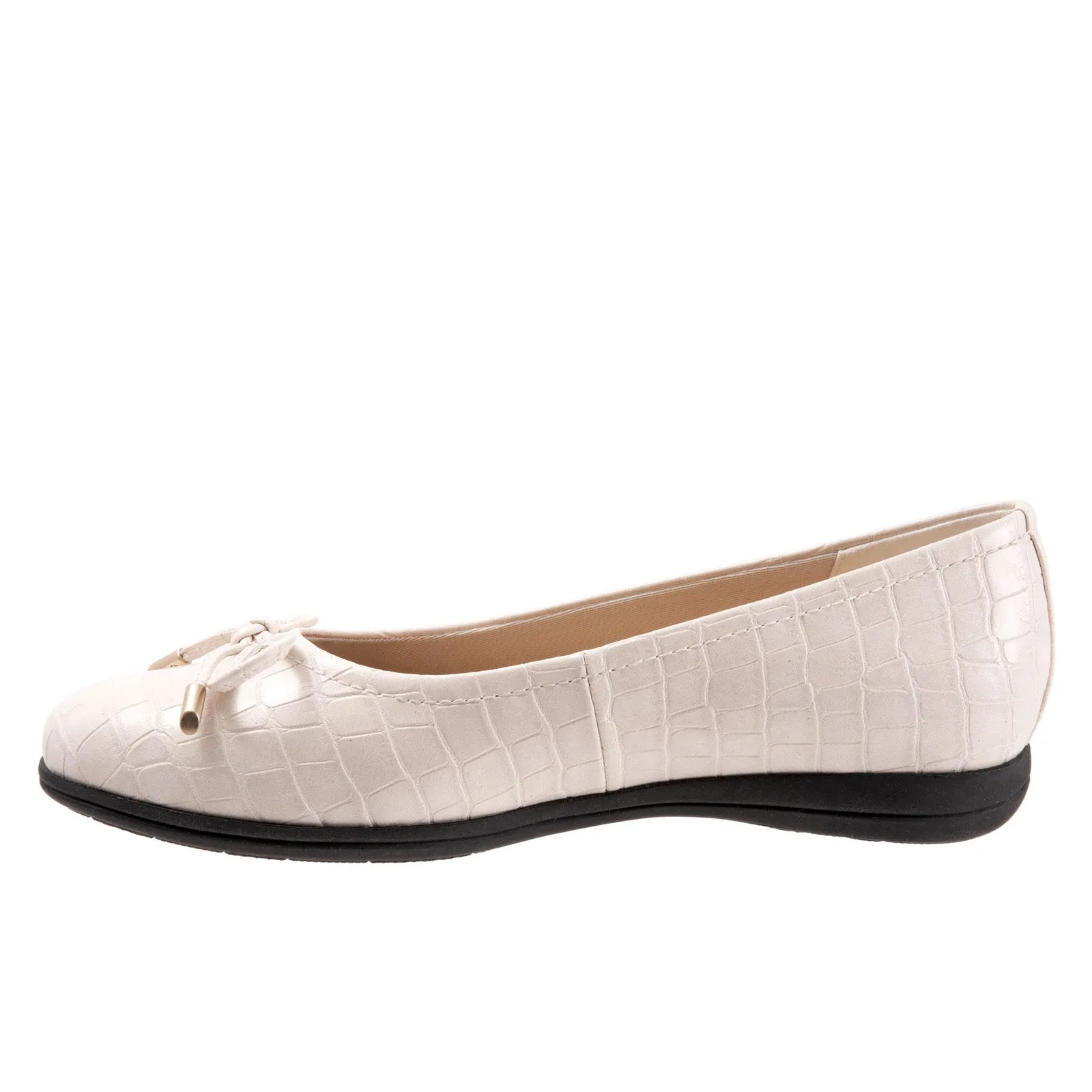 Trotters Dellis T2054-115 Womens Beige Wide Leather Ballet Flats Shoes